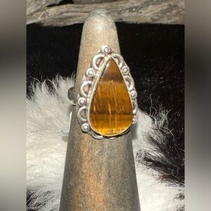 Beautiful Tigers Eye Size 7